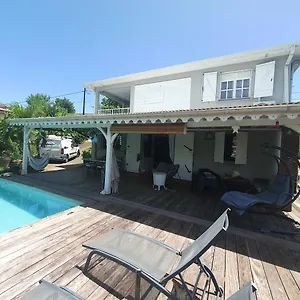  Hébergement de vacances De Avec Piscine Partagee
